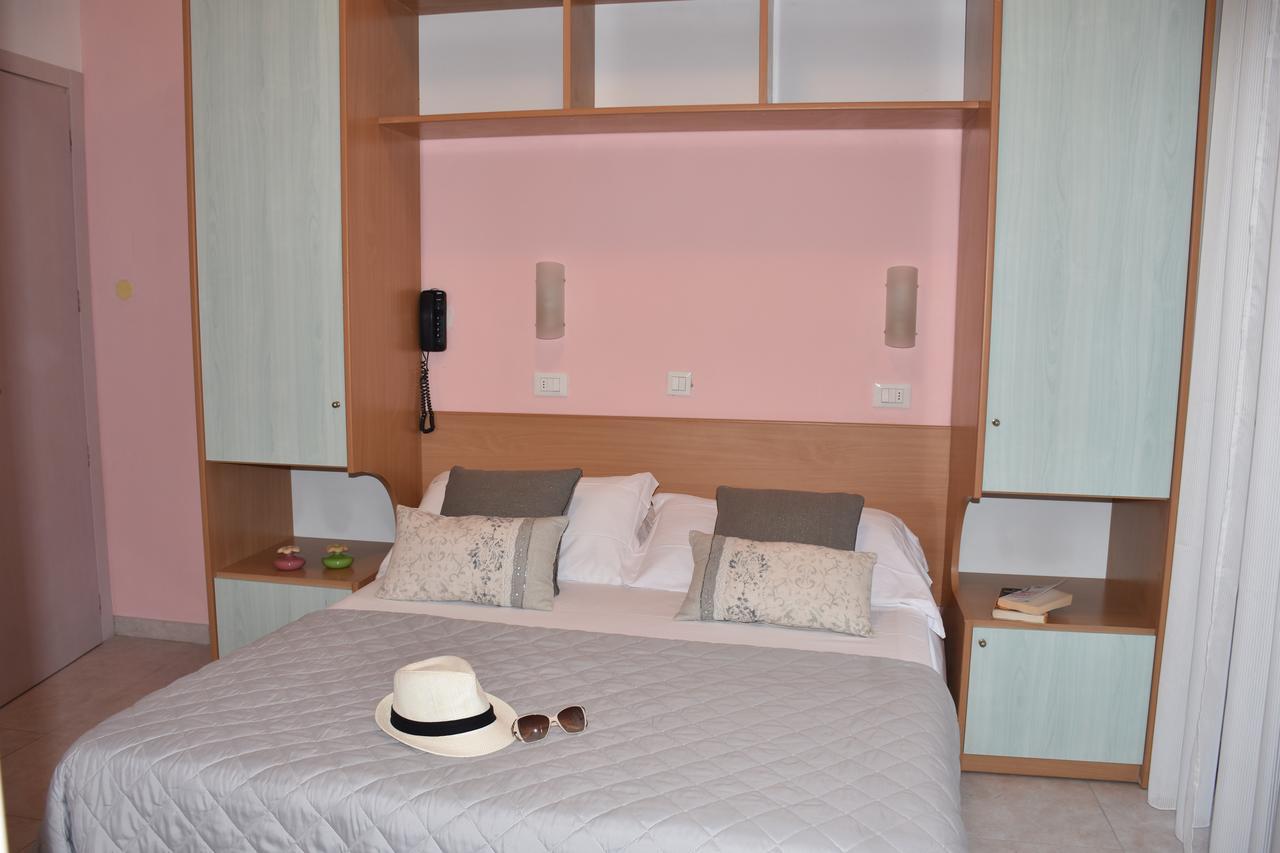Hotel Gambrinus Rimini Luaran gambar