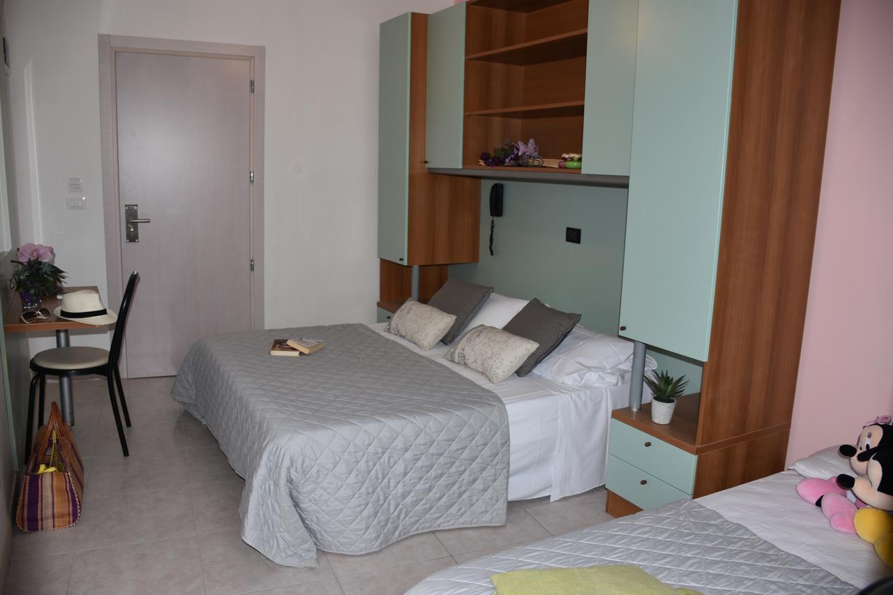 Hotel Gambrinus Rimini Luaran gambar
